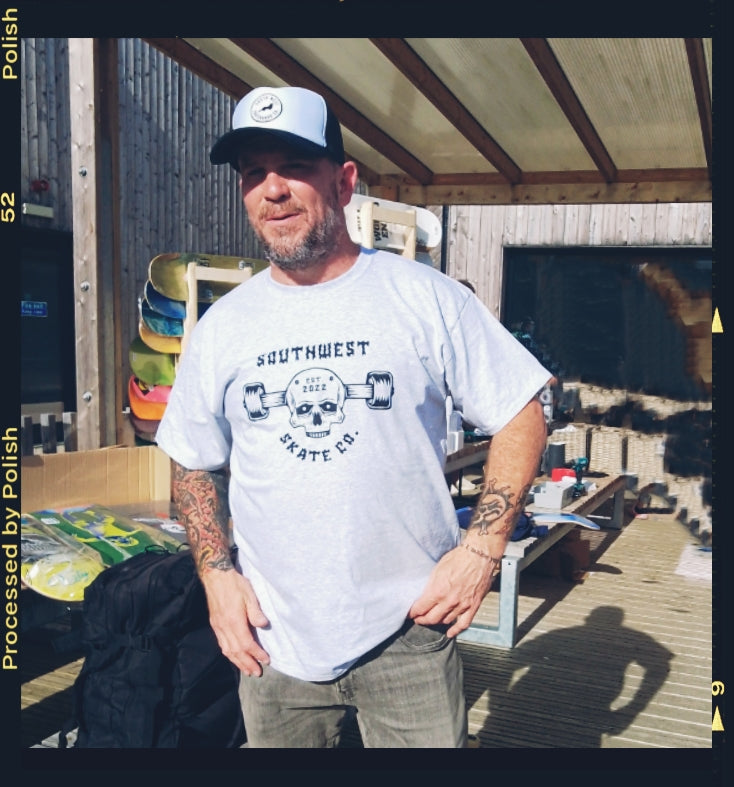 Black/white trucker hat